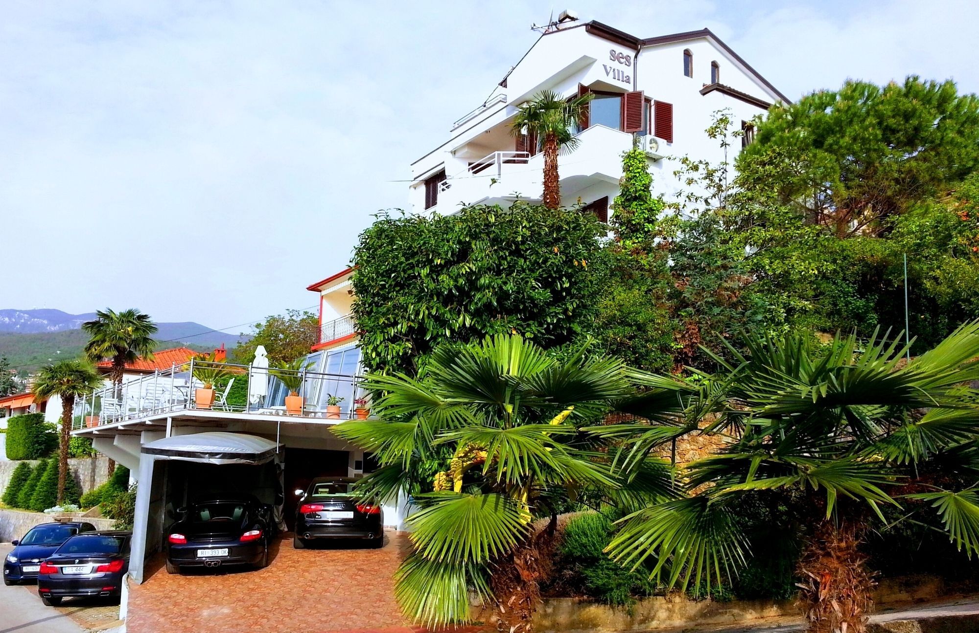 Villa Roses Apartments & Wellness Icici Exterior photo